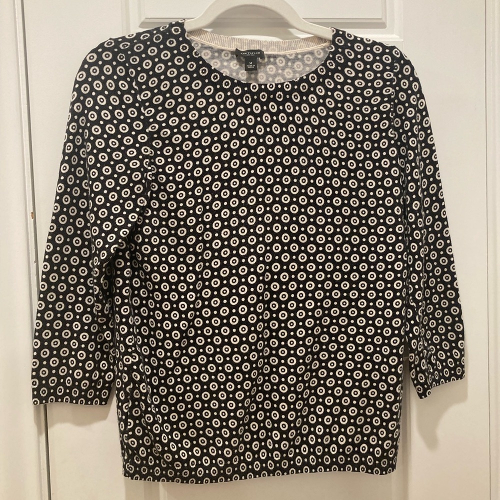 Light weight Ann Taylor polka dot sweater! - Picture 6 of 7